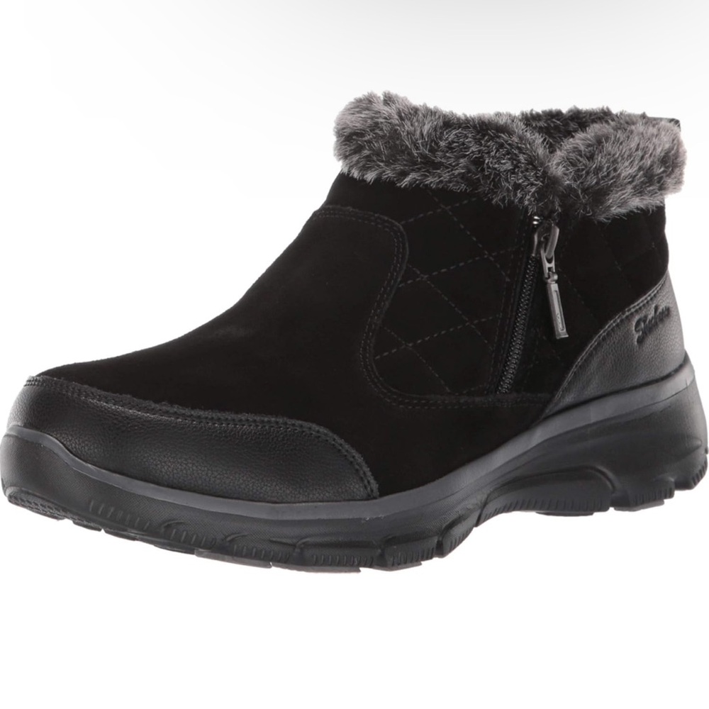 Sketchers women boots,Size 7, very comfortable, suede, slip on, black, arch fit